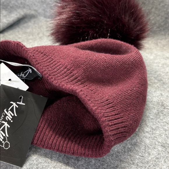Kyi Kyi Canada burgundy wool cashmere beanie detachable faux fur pom-pom hat main image 11